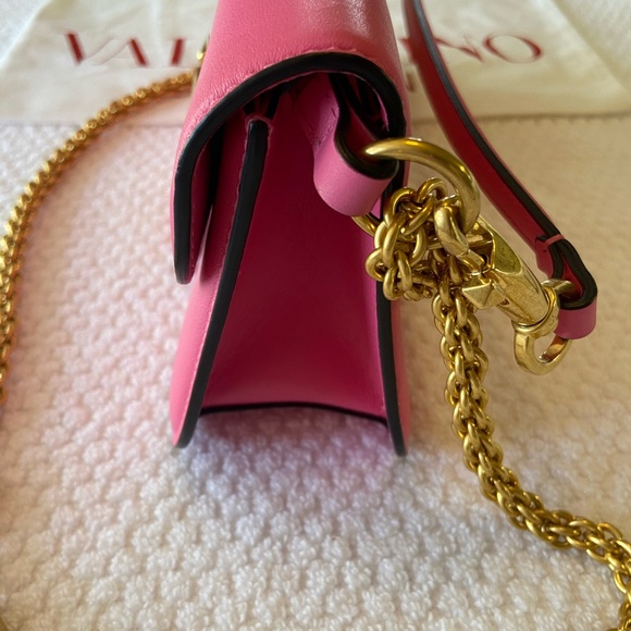 Valentino Garavani Pink Shoulder Bag, Perfect condition! - Picture 5 of 12